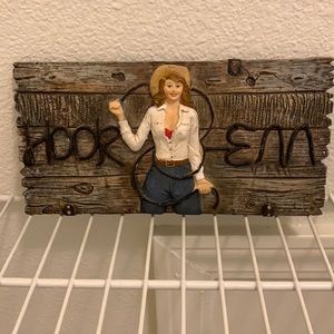 Cowgirl Hook-Em resin decor